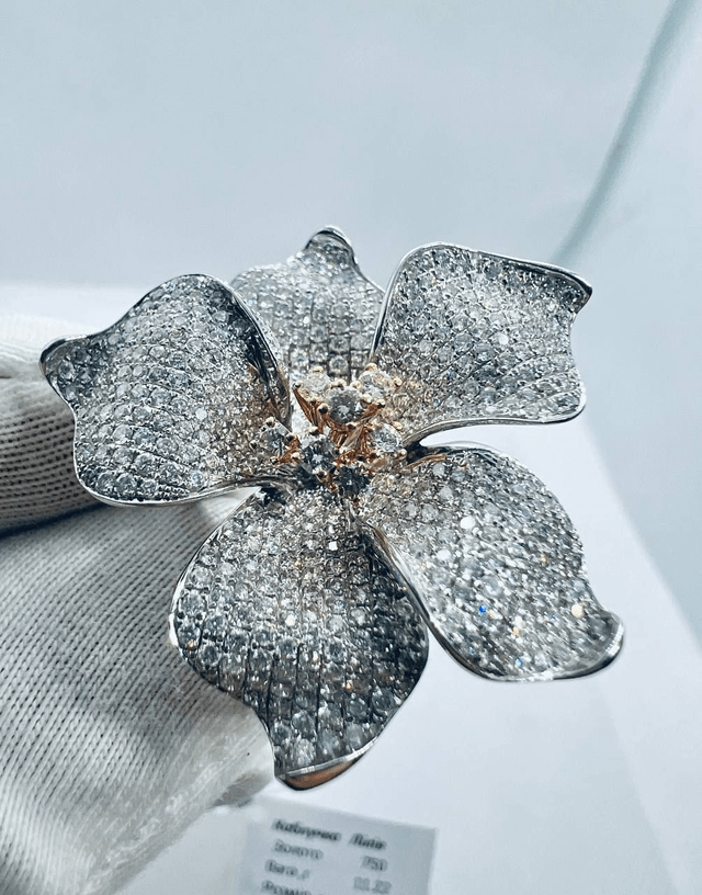  Diamond "Lily " ring