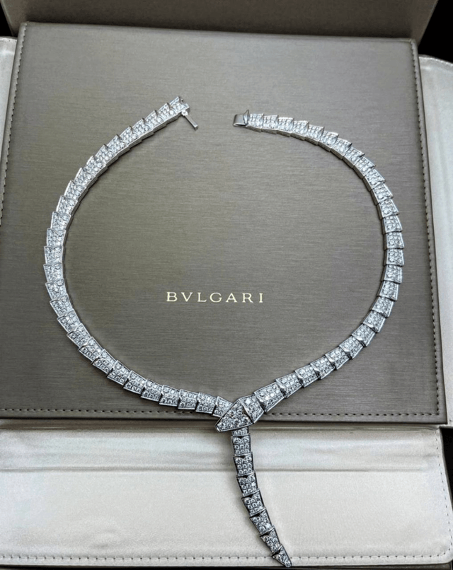BVLGARI-style luxury necklace