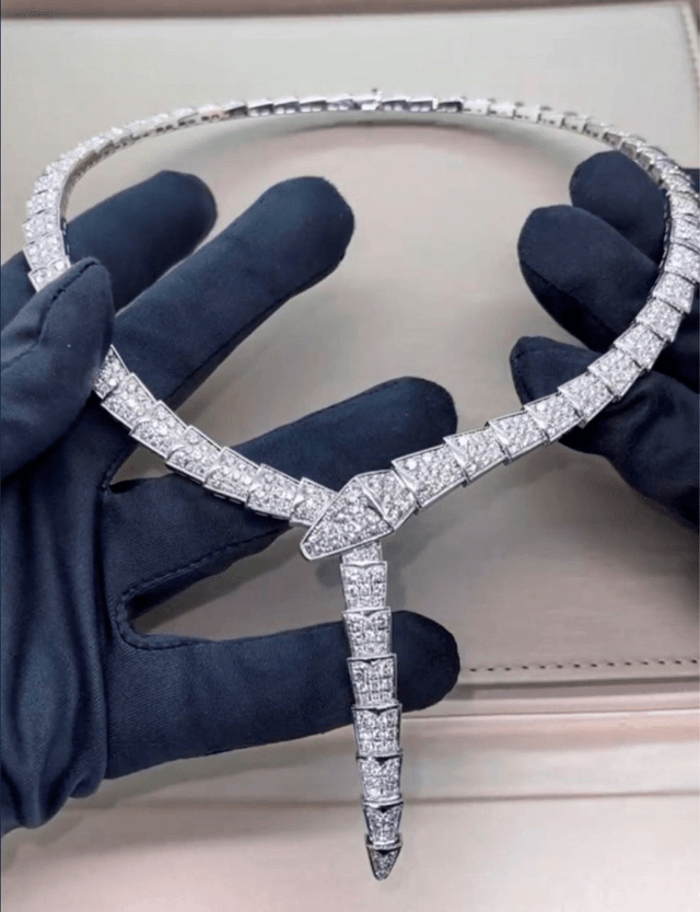 BVLGARI-style luxury necklace