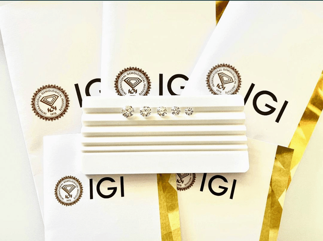 DIAMOND with IGI certificate